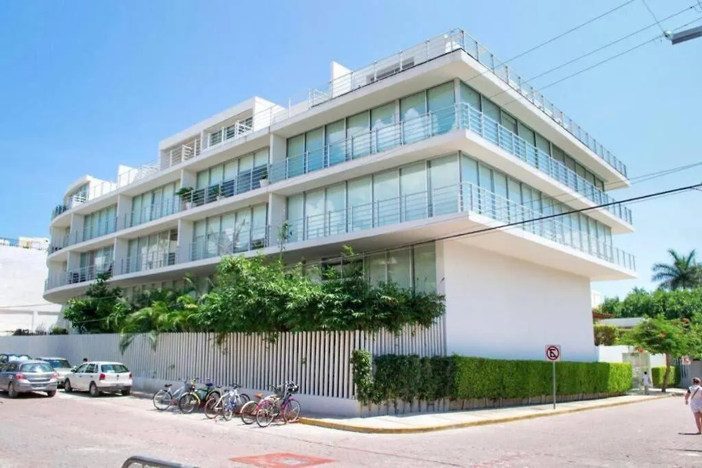 Excellent 3 Bd Steps The Beach Playa del Carmen Mexico