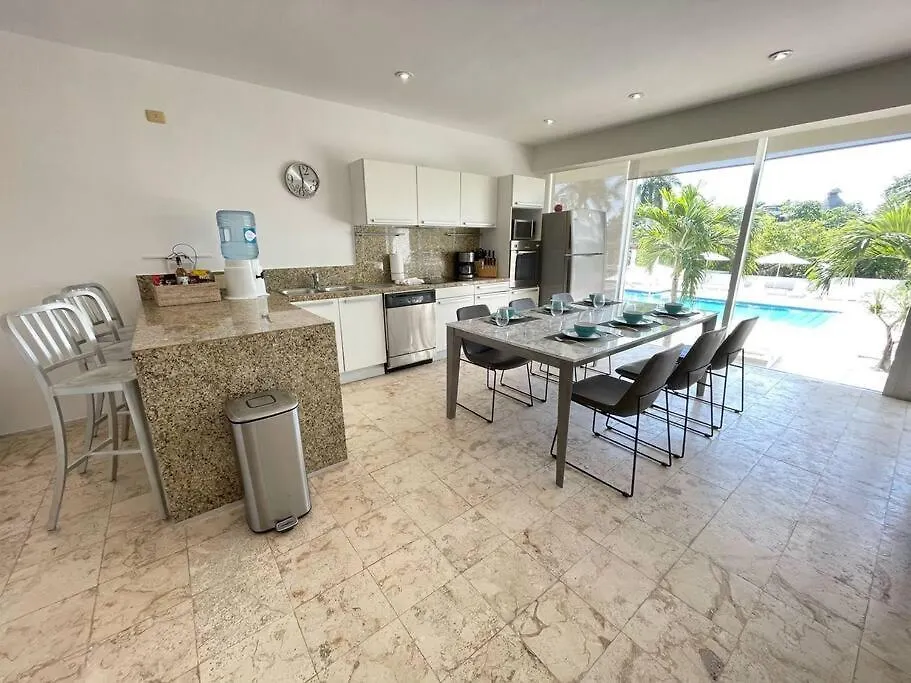 Excellent 3 Bd Steps The Beach Playa del Carmen 0*,  Mexico