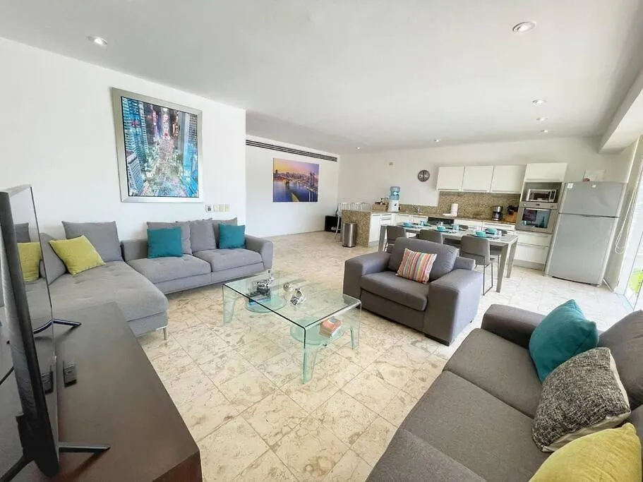 Excellent 3 Bd Steps The Beach Playa del Carmen 0*,